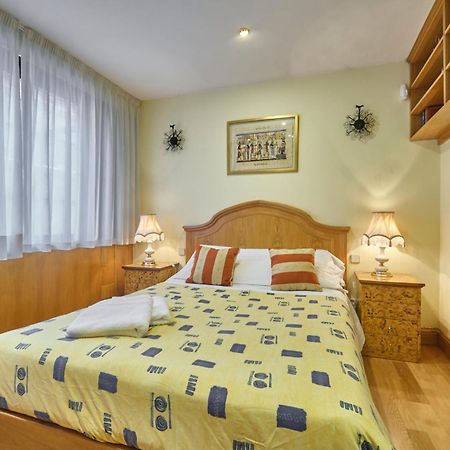 Apartamentos Carlos Madrid Exterior photo